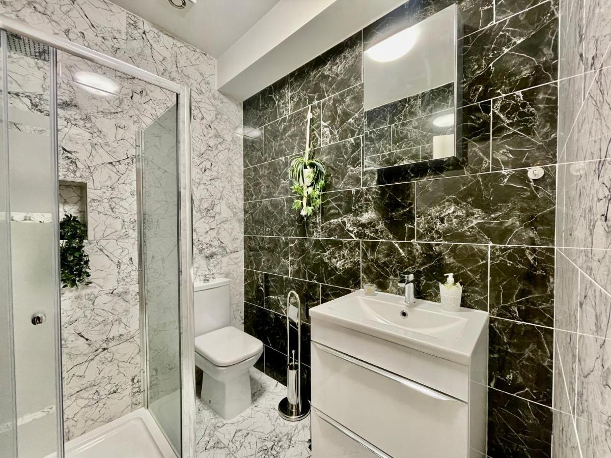 City Centre Gem In Southend Near The Beach, Station And Parking Apartment Luaran gambar